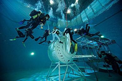 《黑神话》官方送新年祝福：认真游戏 好好休息